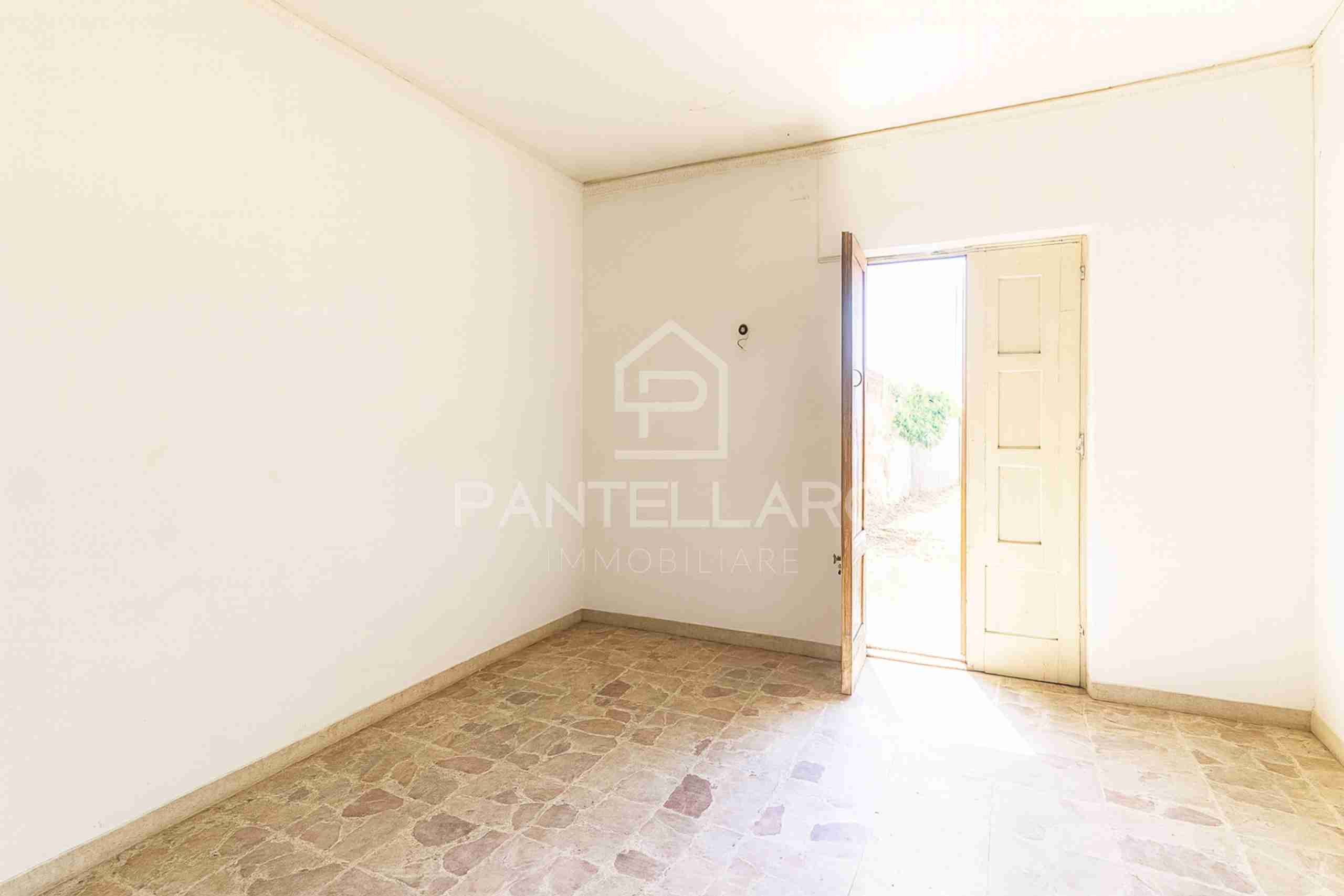 3718_edit Appartanvilla indipendente con giardino a Mascalucia – Zona Massannunziata