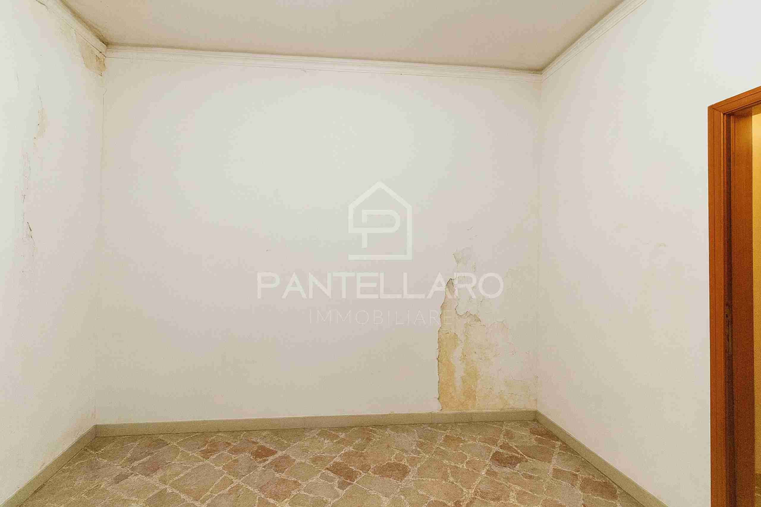 3729_edit Appartanvilla indipendente con giardino a Mascalucia – Zona Massannunziata